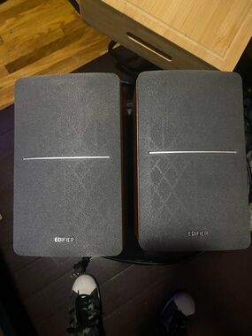 Powered Bluetooth Edifier Speakers